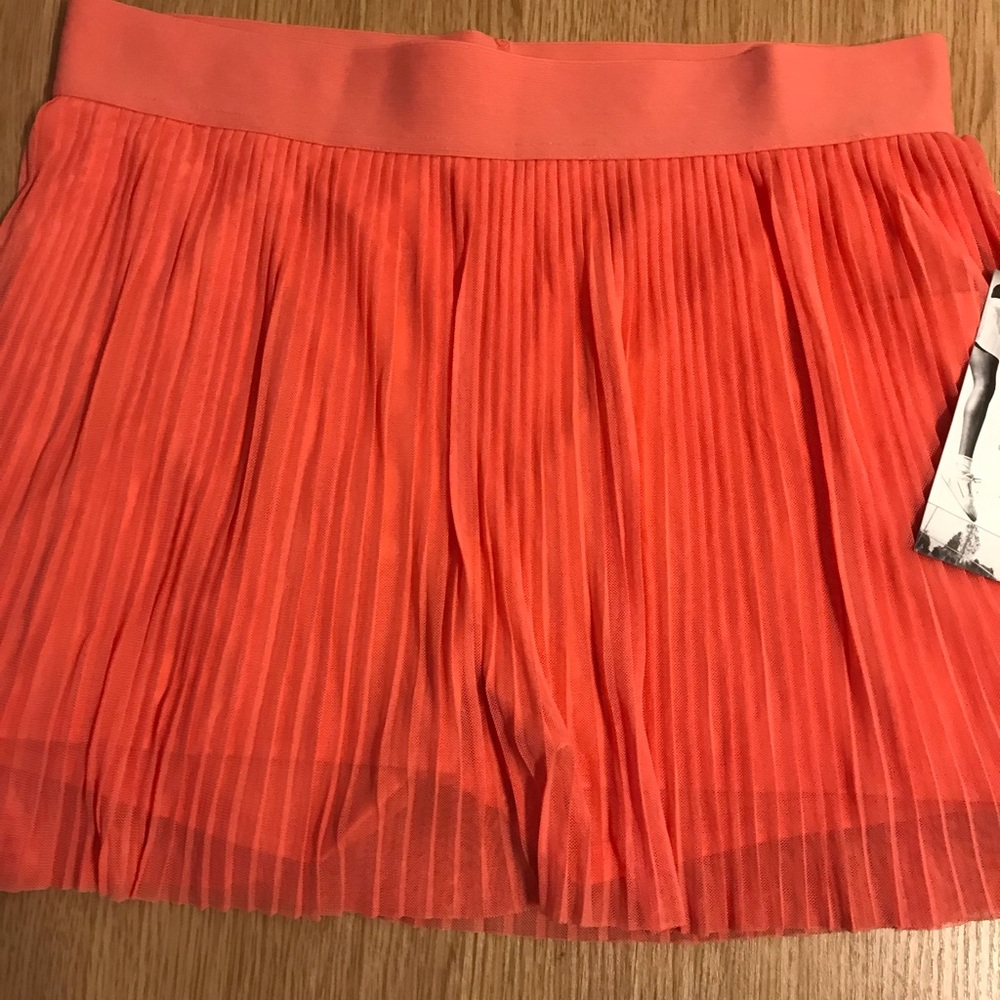 Kyodan Coral Pleated Active Skirt